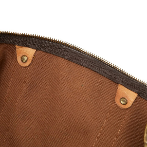 Authentic Louis Vuitton Classic Monogram Sac Plat PM  LOUIS VUITTON Authentic Brown Monogram Leather Shoulder Bag